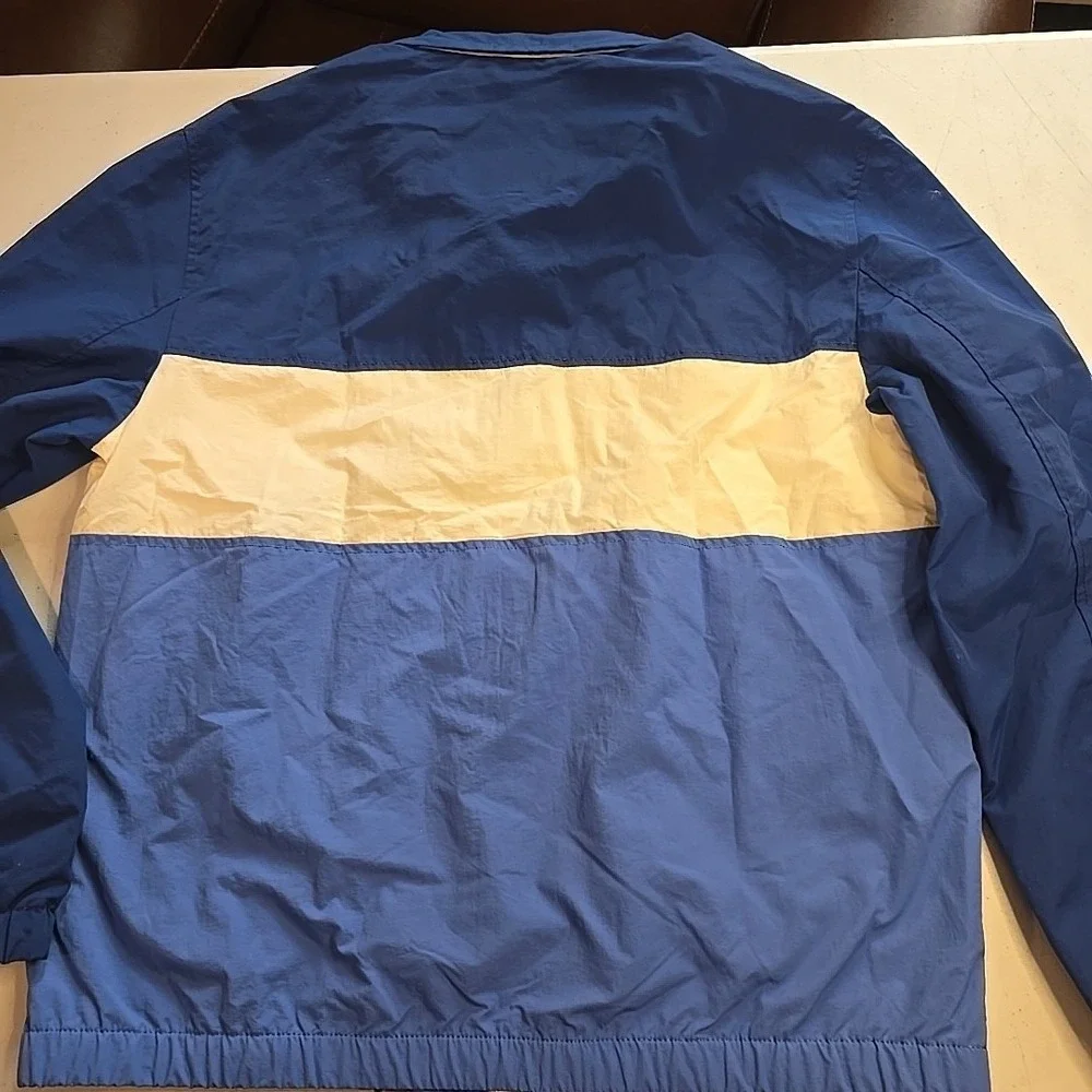 Levis Strauss Men's Windbreaker / Zip up Jacket Nylon Full Zip Hood‎ Large